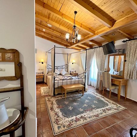 Hotel El Curro Burunchel Εξωτερικό φωτογραφία