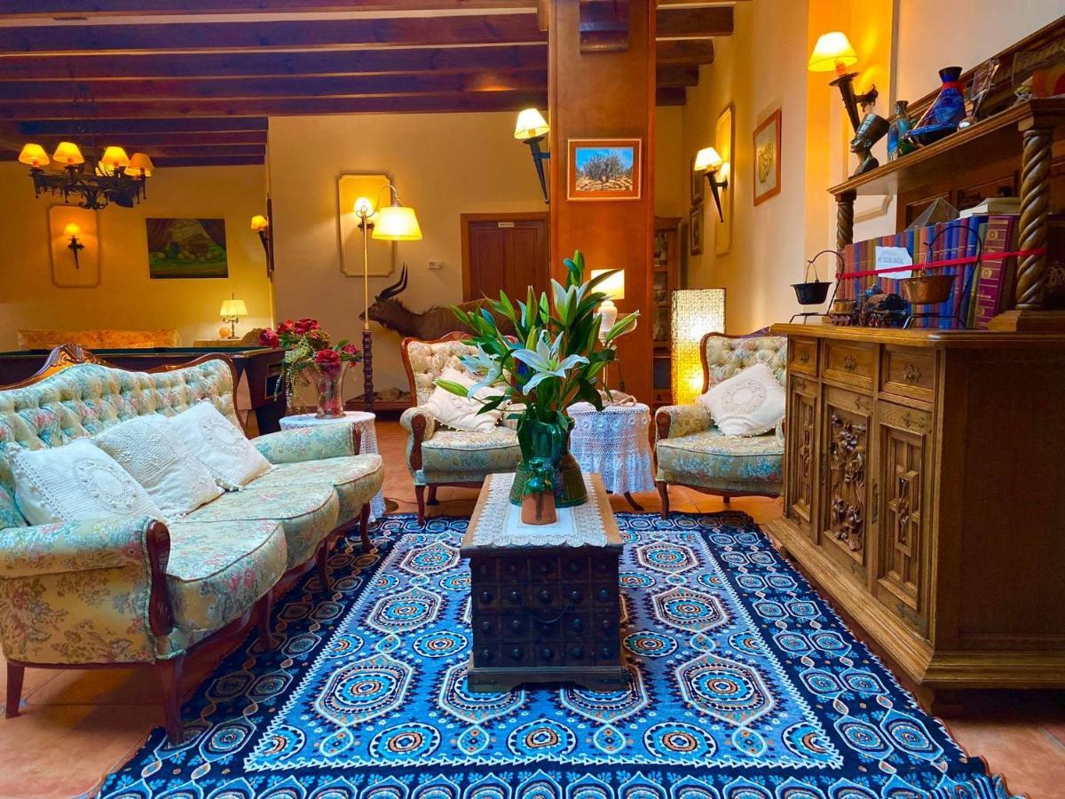 Hotel El Curro Burunchel Εξωτερικό φωτογραφία