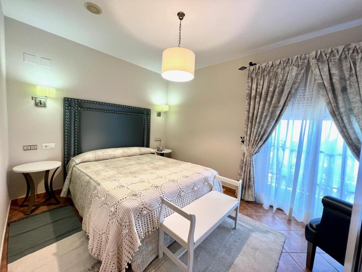 Hotel El Curro Burunchel Εξωτερικό φωτογραφία