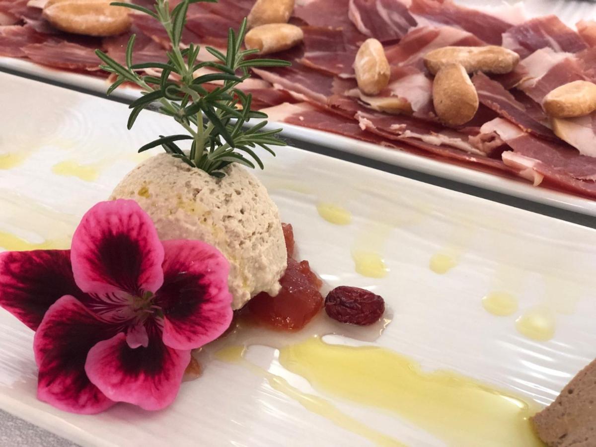Hotel El Curro Burunchel Εξωτερικό φωτογραφία
