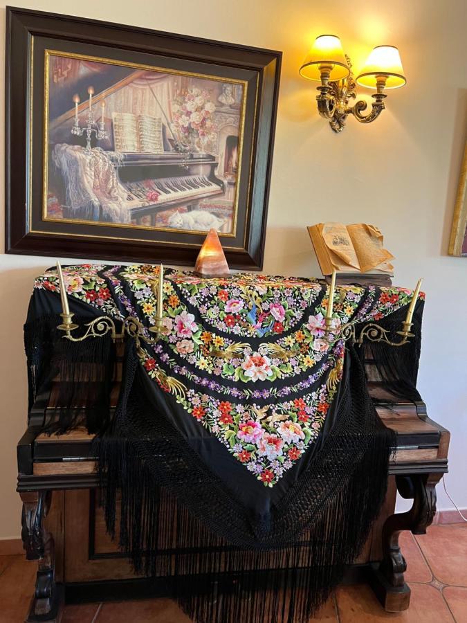 Hotel El Curro Burunchel Εξωτερικό φωτογραφία